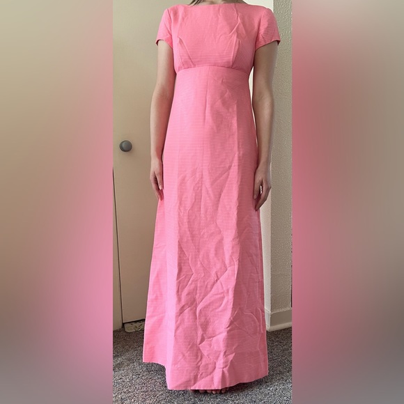 Expertly Sewn Handmade Genuine 50’s formal dress in light pink! - Picture 3 of 8